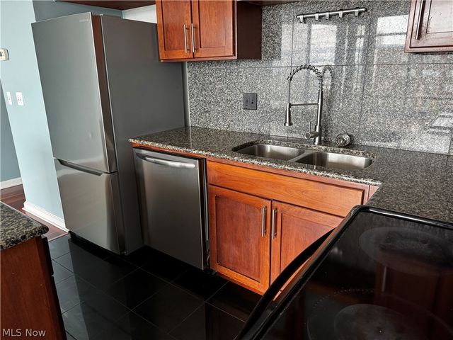 1237 Washington Avenue 811, Cleveland, OH 44113