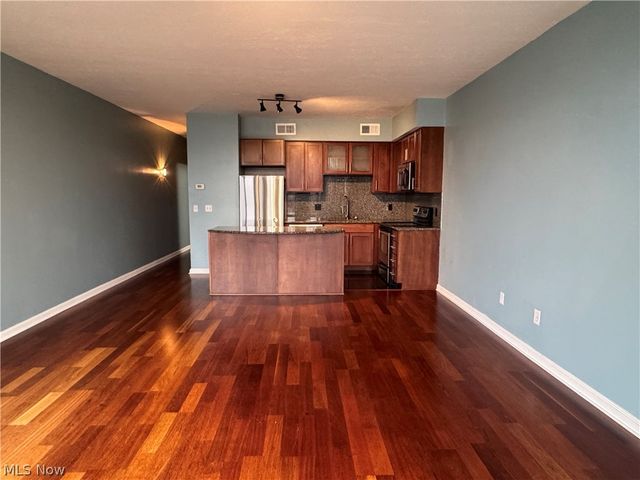 1237 Washington Avenue 811, Cleveland, OH 44113