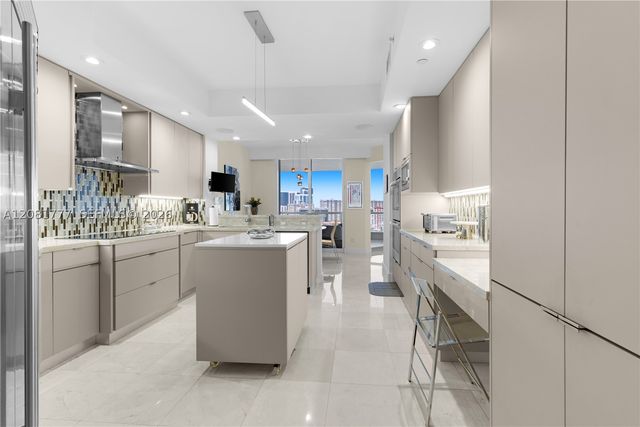21200 NE Point Pl 1404, Aventura, FL 33180