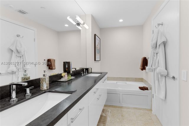 21200 NE Point Pl 1404, Aventura, FL 33180