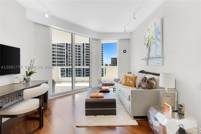 21200 NE Point Pl 1404, Aventura, FL 33180