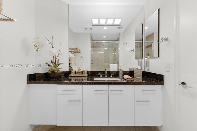 21200 NE Point Pl 1404, Aventura, FL 33180