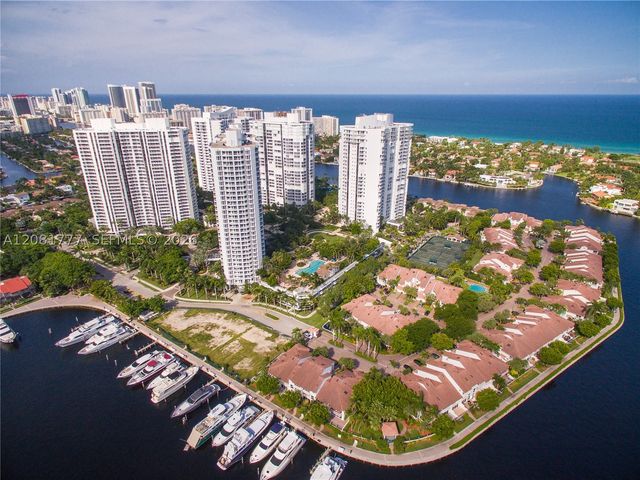 21200 NE Point Pl 1404, Aventura, FL 33180