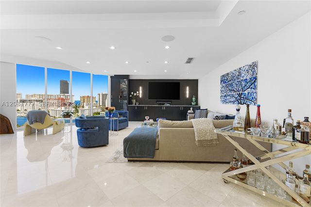 21200 NE Point Pl 1404, Aventura, FL 33180