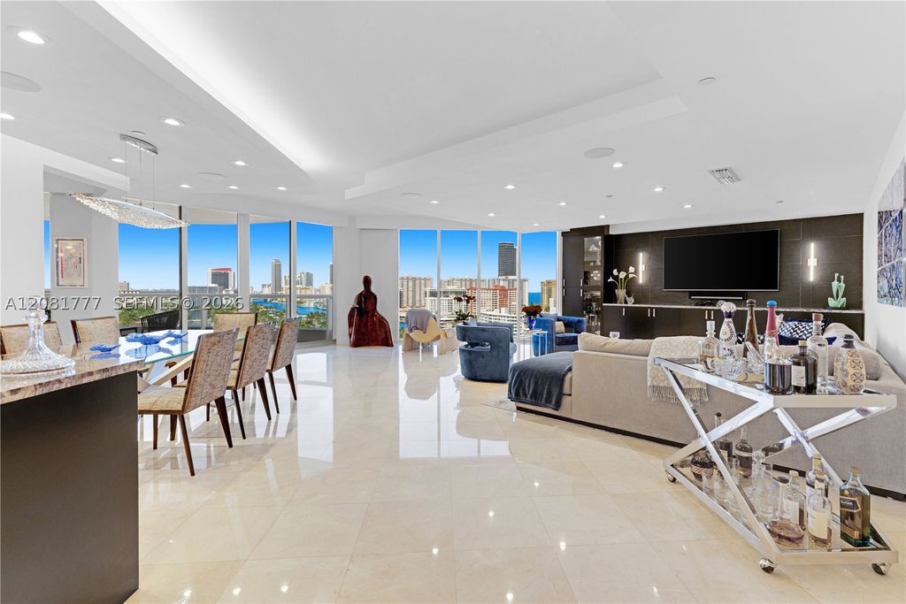 21200 NE Point Pl 1404, Aventura, FL 33180