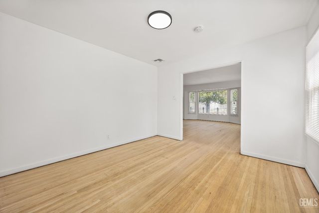 135 A Street, Bakersfield, CA 93304