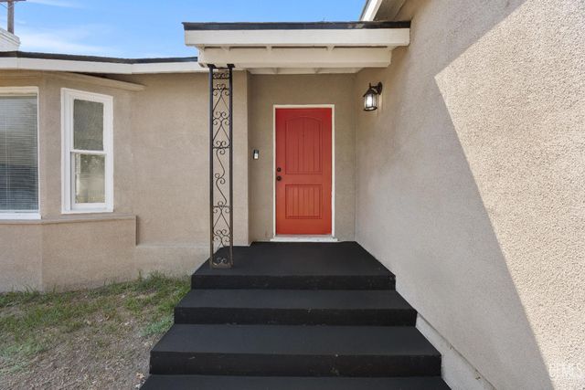 135 A Street, Bakersfield, CA 93304