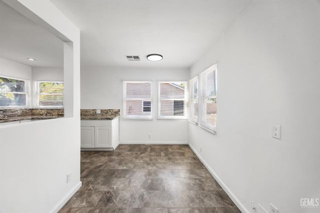 135 A Street, Bakersfield, CA 93304