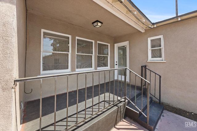 135 A Street, Bakersfield, CA 93304