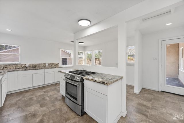 135 A Street, Bakersfield, CA 93304