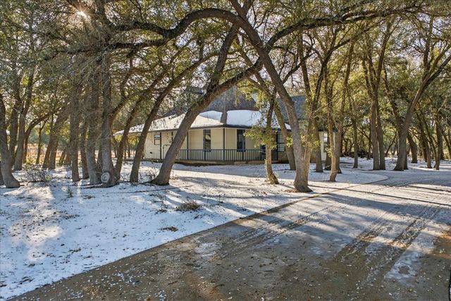 2793 Green Meadows Drive, Glen Rose, TX 76043