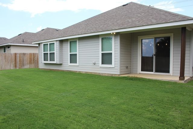 102 Walnut Street, Whitesboro, TX 76273