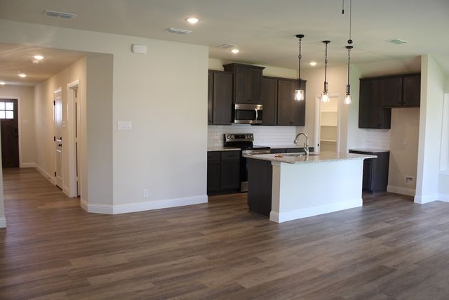 102 Walnut Street, Whitesboro, TX 76273