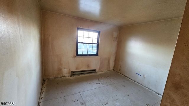 412 Broad Way 32B, Passaic City, NJ 07055