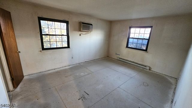 412 Broad Way 32B, Passaic City, NJ 07055