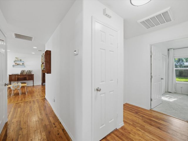 1217 Park Center Street, Benbrook, TX 76126