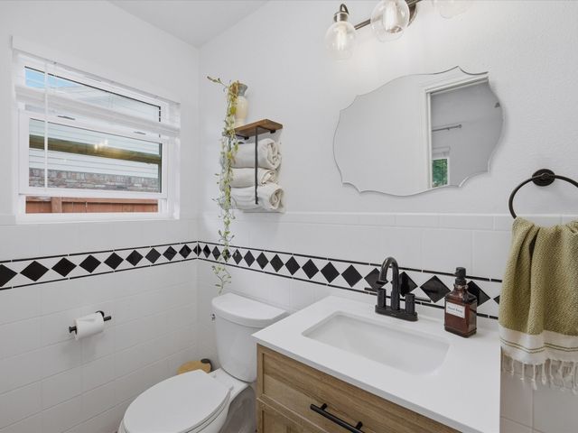 1217 Park Center Street, Benbrook, TX 76126