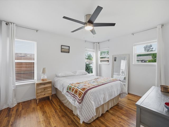 1217 Park Center Street, Benbrook, TX 76126