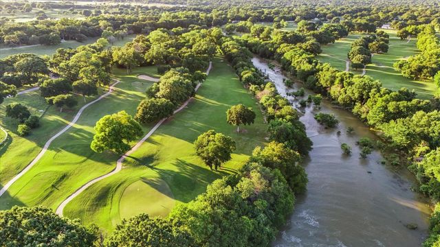 1217 Park Center Street, Benbrook, TX 76126