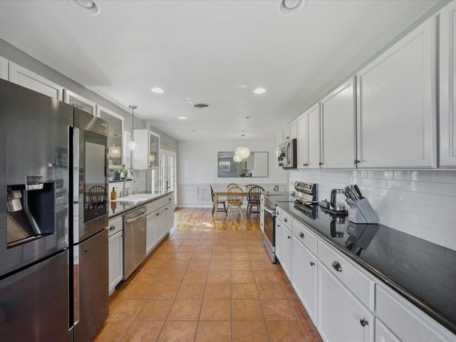1217 Park Center Street, Benbrook, TX 76126