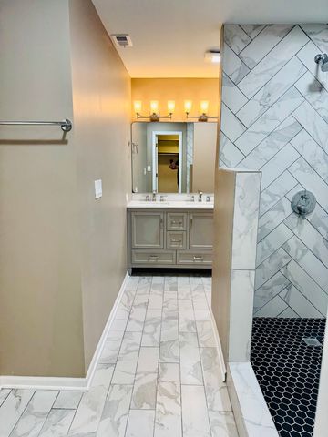 5501 Lincoln Avenue 510, Morton Grove, IL 60053