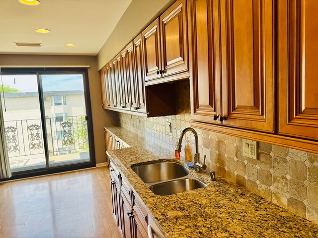 5501 Lincoln Avenue 510, Morton Grove, IL 60053