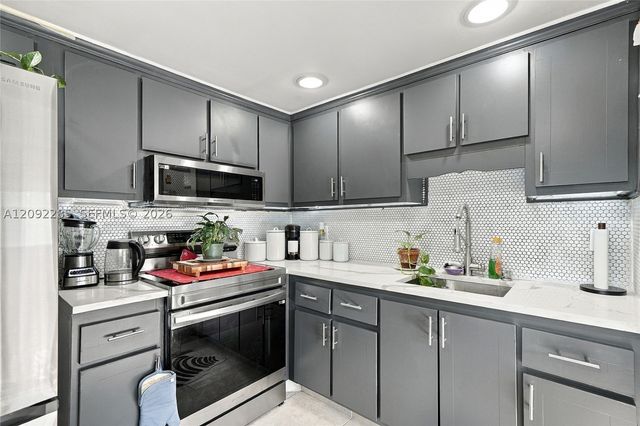 527 Brittany K K, Delray Beach, FL 33446