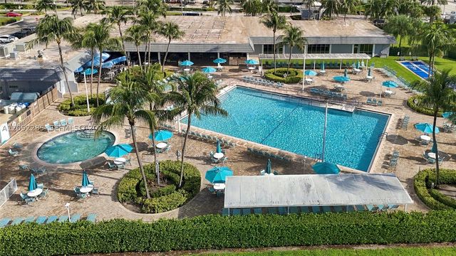 527 Brittany K K, Delray Beach, FL 33446