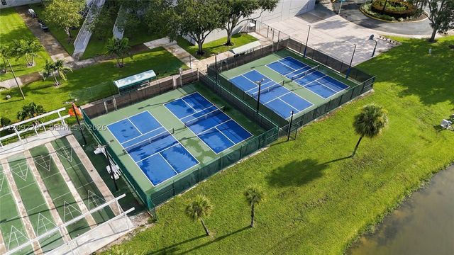 527 Brittany K K, Delray Beach, FL 33446