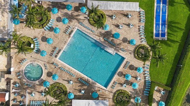 527 Brittany K K, Delray Beach, FL 33446