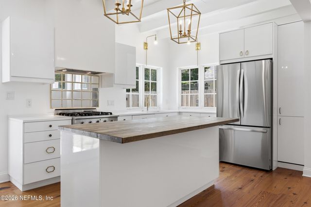 1622 AVOCA Place, Jacksonville, FL 32207