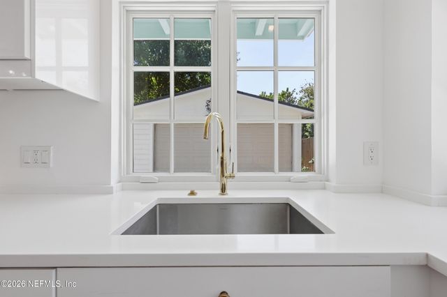 1622 AVOCA Place, Jacksonville, FL 32207