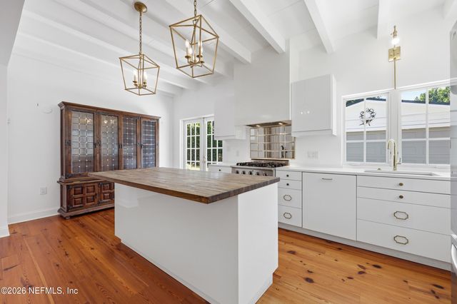 1622 AVOCA Place, Jacksonville, FL 32207