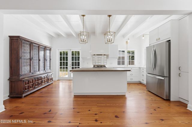 1622 AVOCA Place, Jacksonville, FL 32207