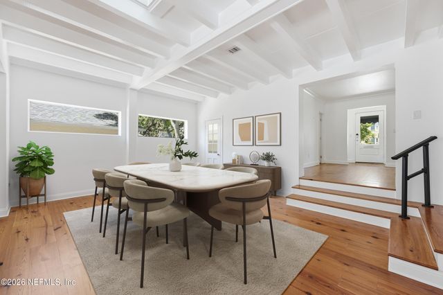 1622 AVOCA Place, Jacksonville, FL 32207