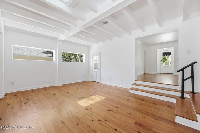 1622 AVOCA Place, Jacksonville, FL 32207