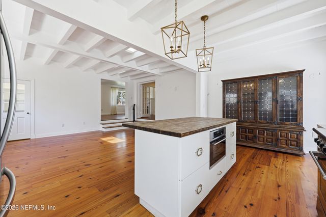 1622 AVOCA Place, Jacksonville, FL 32207