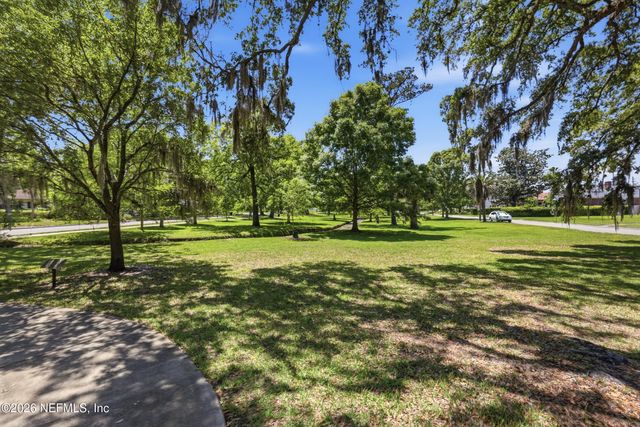 1622 AVOCA Place, Jacksonville, FL 32207