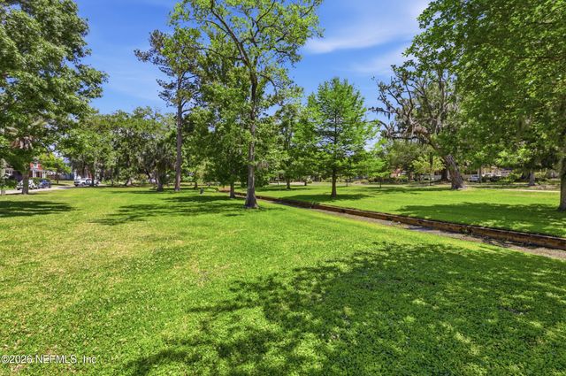 1622 AVOCA Place, Jacksonville, FL 32207