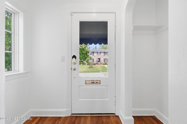 1622 AVOCA Place, Jacksonville, FL 32207