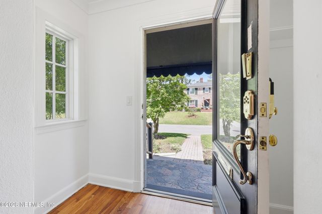 1622 AVOCA Place, Jacksonville, FL 32207