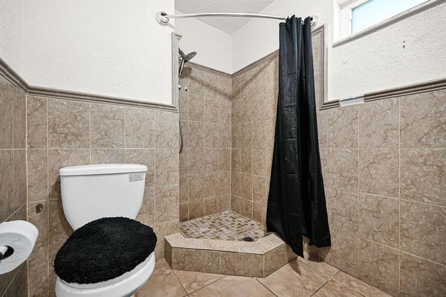 3300 NW 32nd Street, Lauderdale Lakes, FL 33309