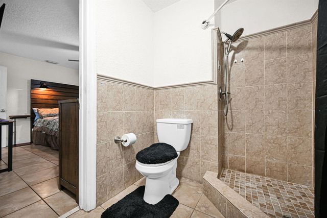 3300 NW 32nd Street, Lauderdale Lakes, FL 33309