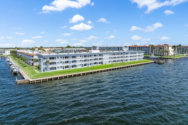 100 Shore Court 105, North Palm Beach, FL 33408