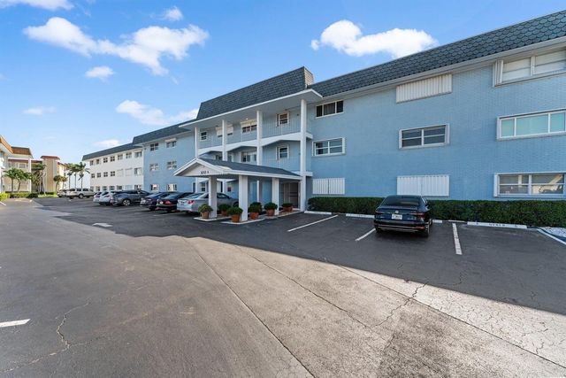 100 Shore Court 105, North Palm Beach, FL 33408