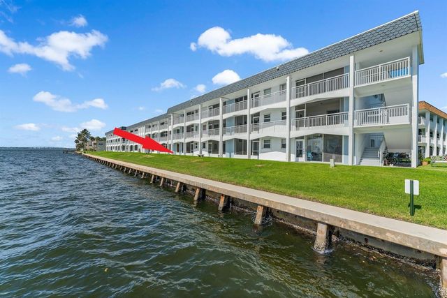 100 Shore Court 105, North Palm Beach, FL 33408