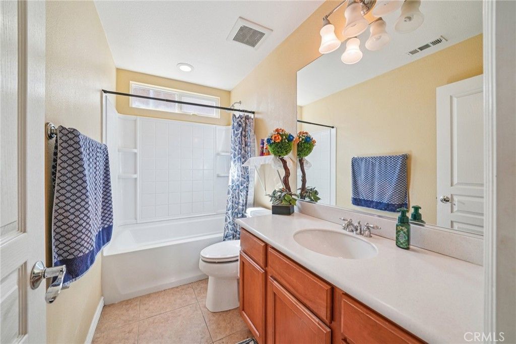 Image 20 of property listing at 34268 Deergrass Way, Lake Elsinore, CA 92532