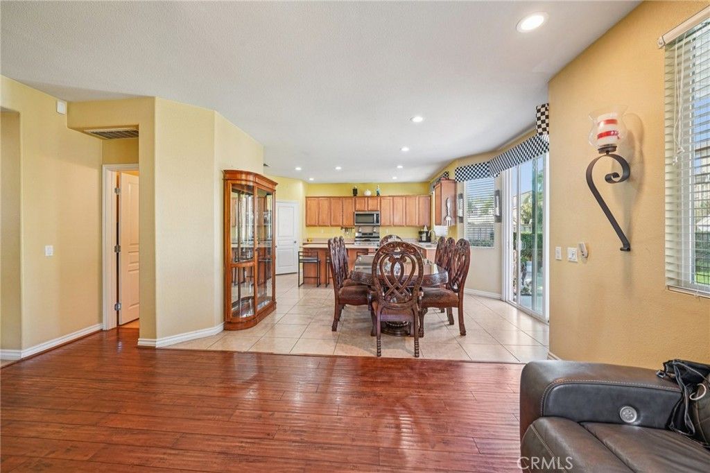 Image 5 of property listing at 34268 Deergrass Way, Lake Elsinore, CA 92532