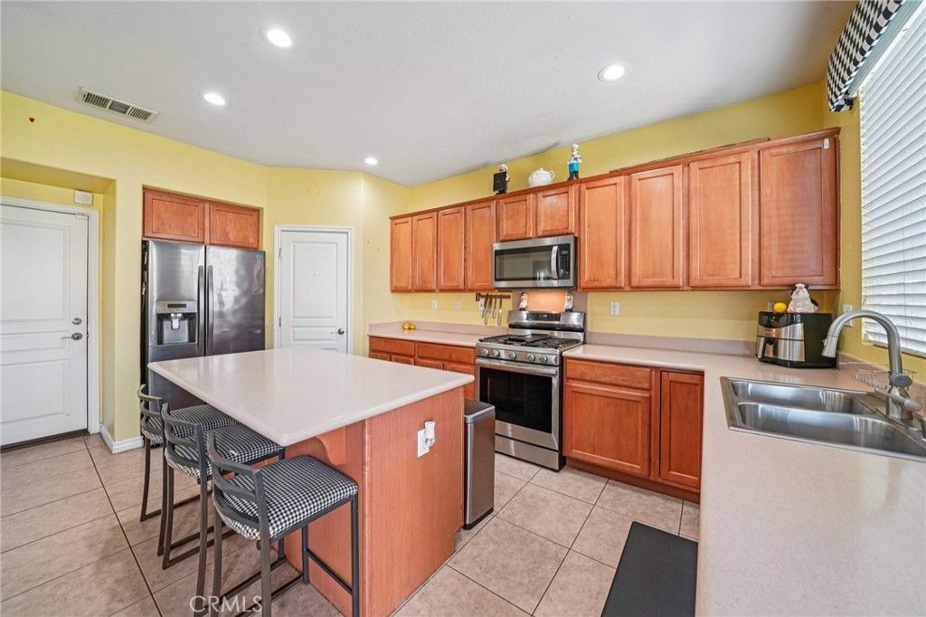 Image 7 of property listing at 34268 Deergrass Way, Lake Elsinore, CA 92532