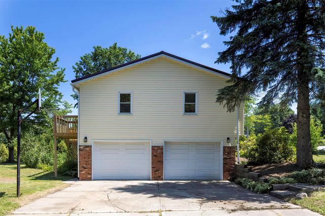 1132 S. HILL Road, Erie, PA 16509
